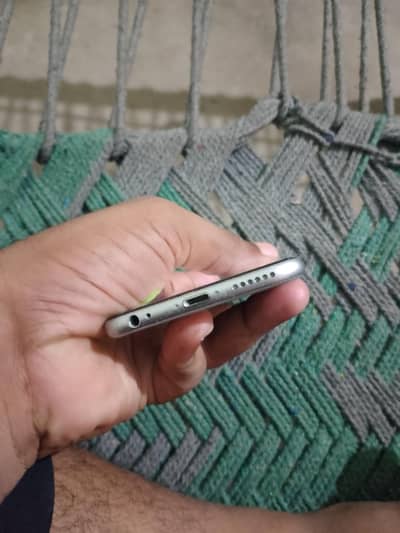 Apple iPhone 6S