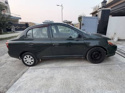 Toyota Platz 2001