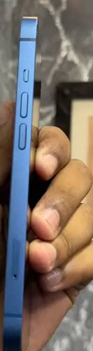 Apple iPhone 13 exchange possable with same price phone 4