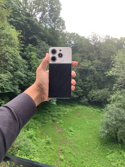 techno sparkx 10 pro Black and white leather edition