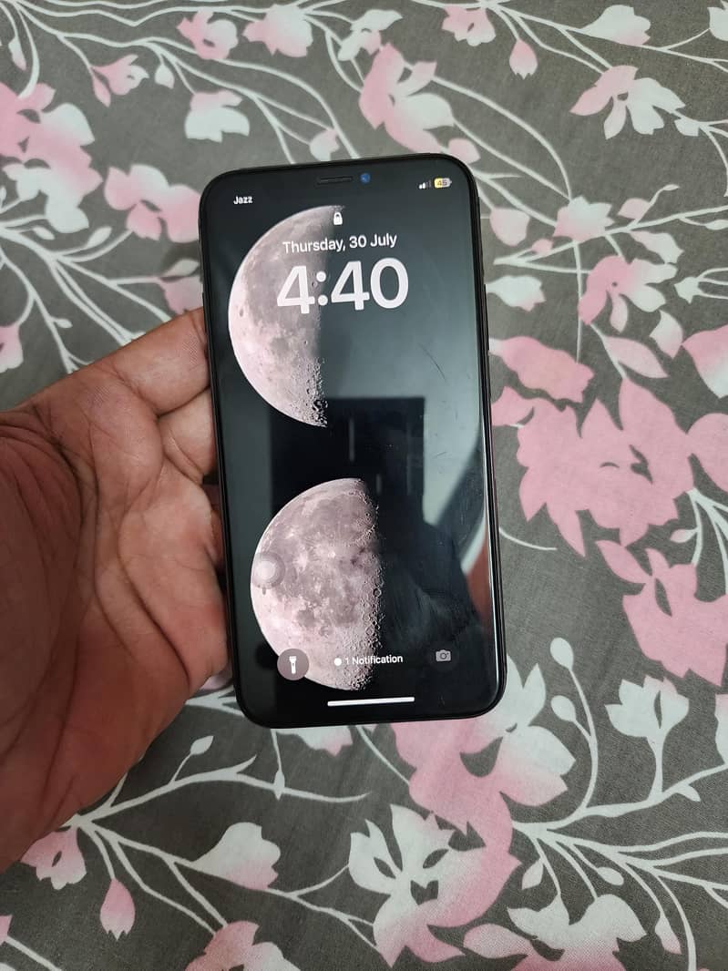 Apple iPhone X 5