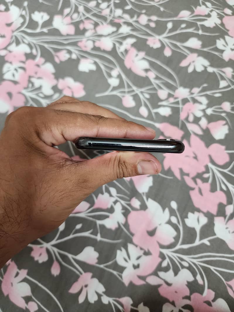 Apple iPhone X 10