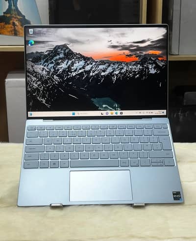 Dell XPS 9315 Corei7 12th Gen 16GB DDR5 RAM 512NvMe. . . . . BusinessBook