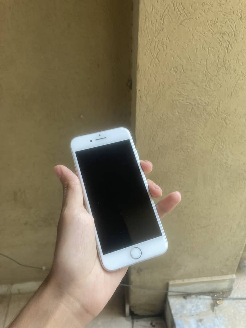 iPhone 7PTA 0