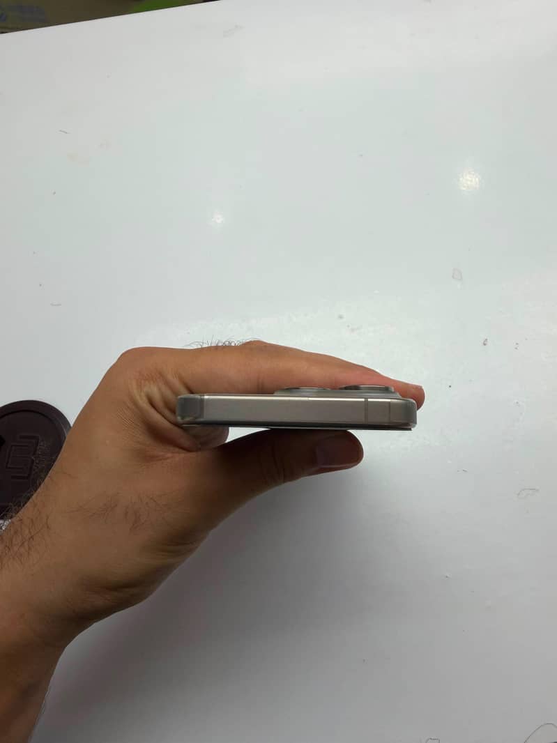 Apple iPhone 15 Pro 7