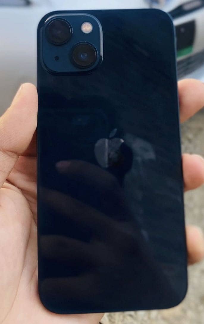 Apple iPhone 13 0