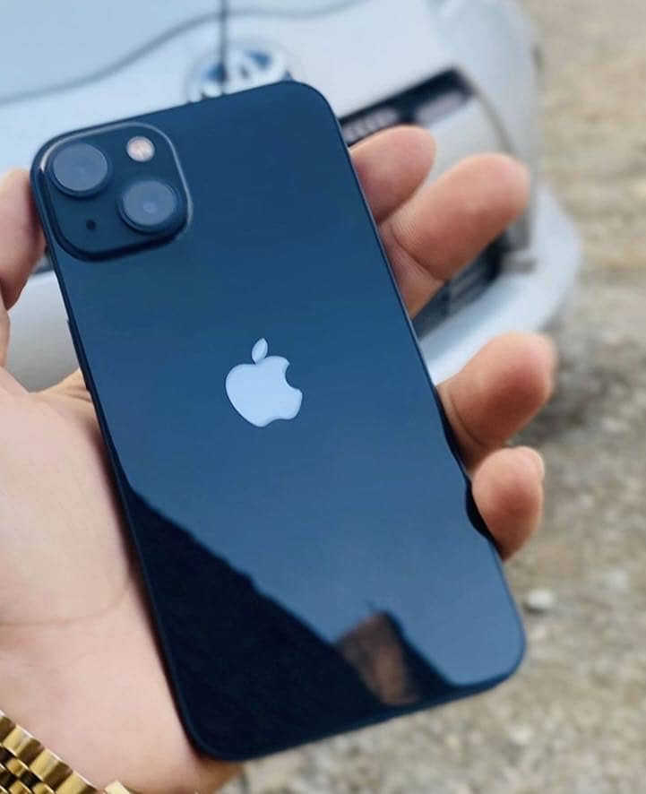 Apple iPhone 13 1