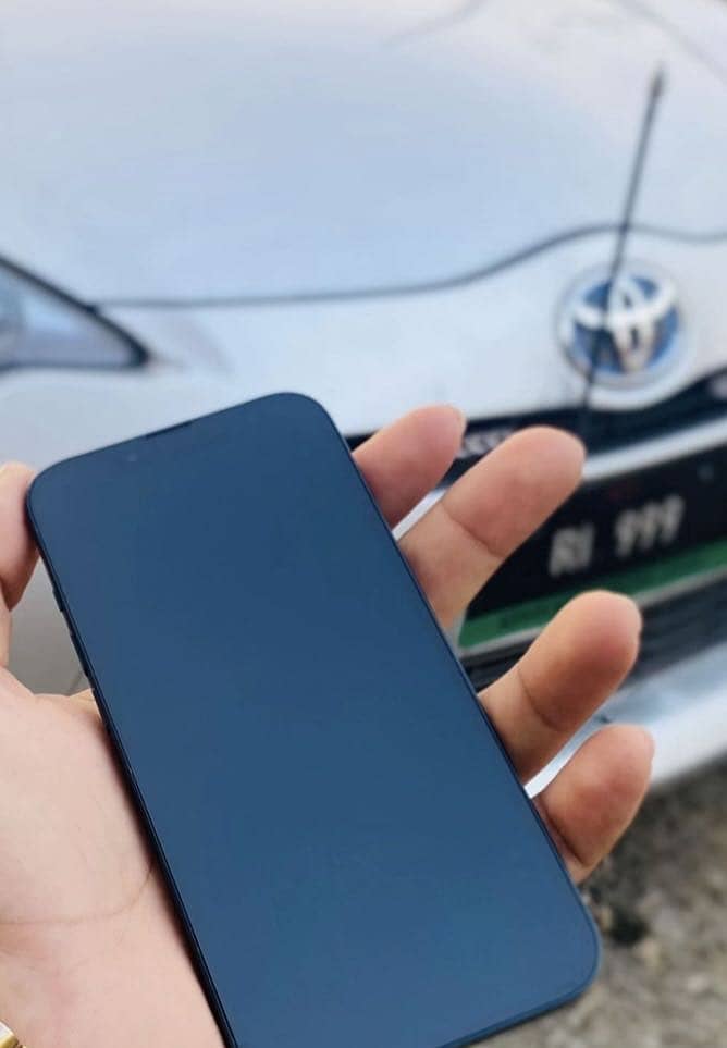 Apple iPhone 13 3
