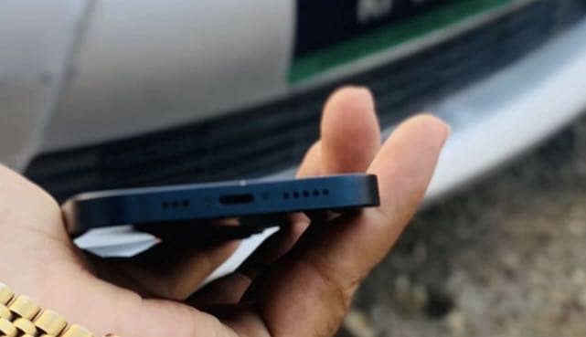 Apple iPhone 13 5