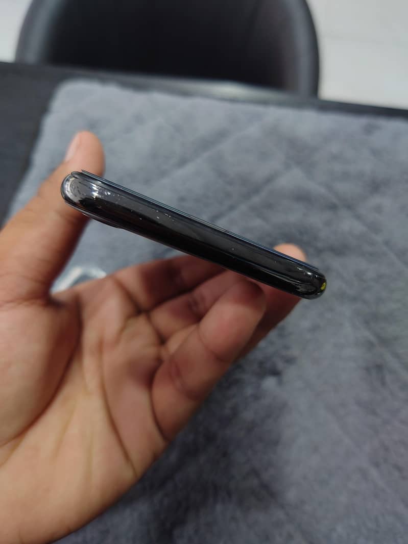 Apple iPhone X 6