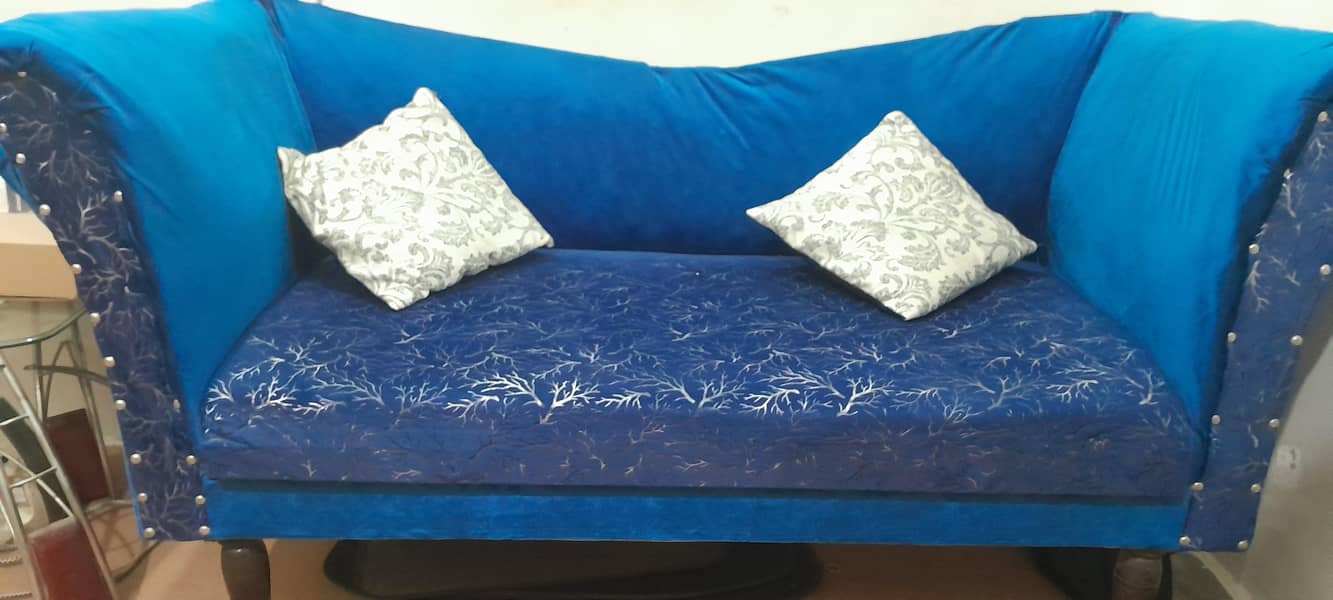 2 seater sofa 0