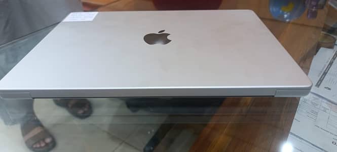 Macbook pro M4 48GB/1TB