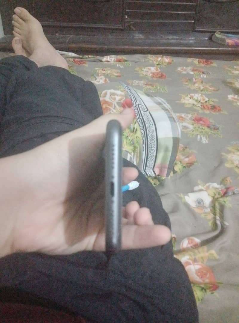 Apple iPhone 11 2