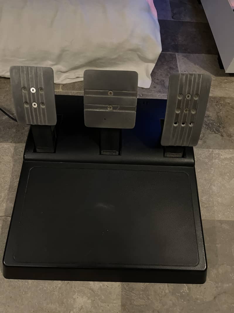 Thrustmaster T300 RS 3
