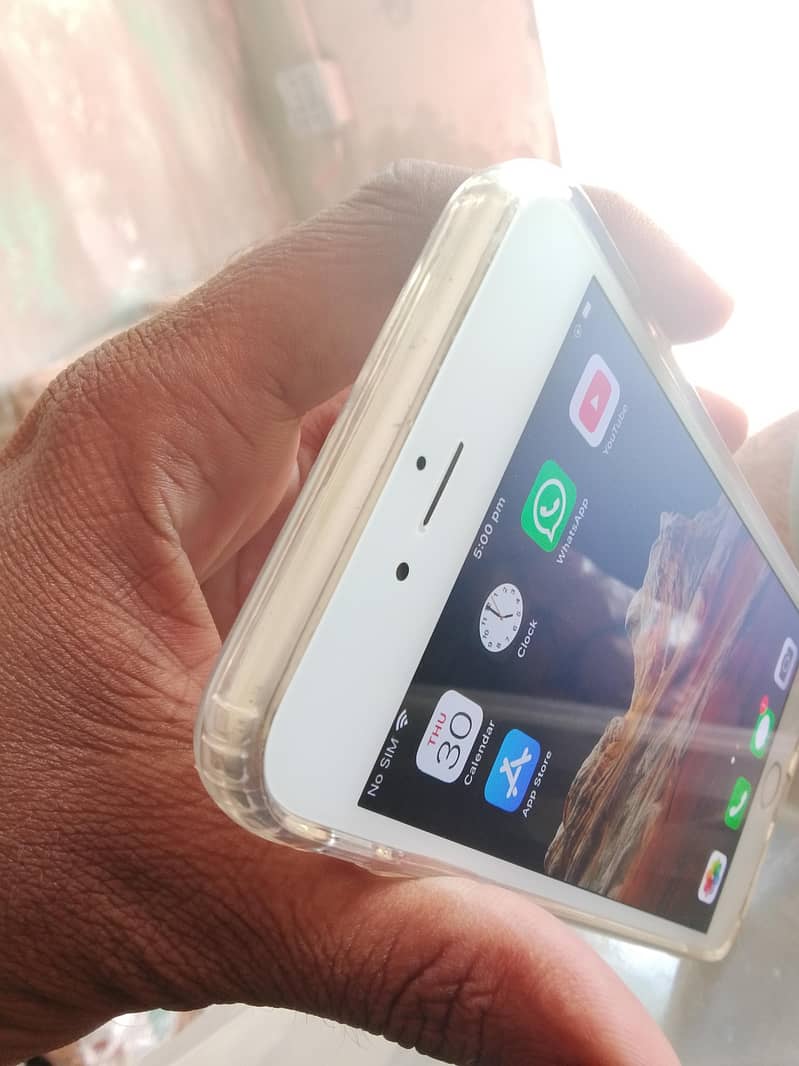 Apple iPhone 6S Plus 4