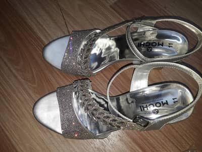  Glamorous Silver Party Sandals!  ​
