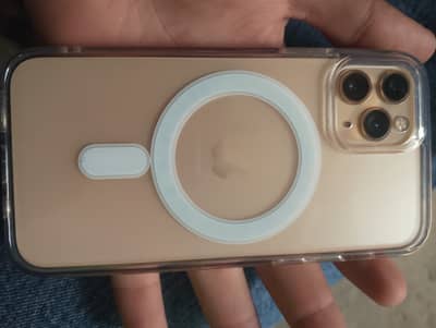iPhone 11 Pro one hand use Mobail