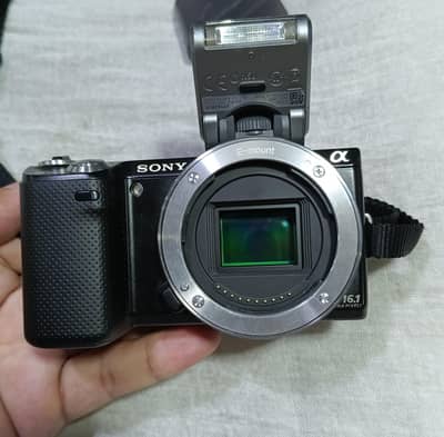 sony NEX 5N. . Just body with battery charger