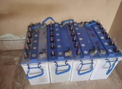 4 Osaka 230ah 2500 battries for sale