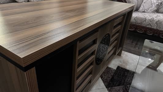 Office table with Seperate drawers