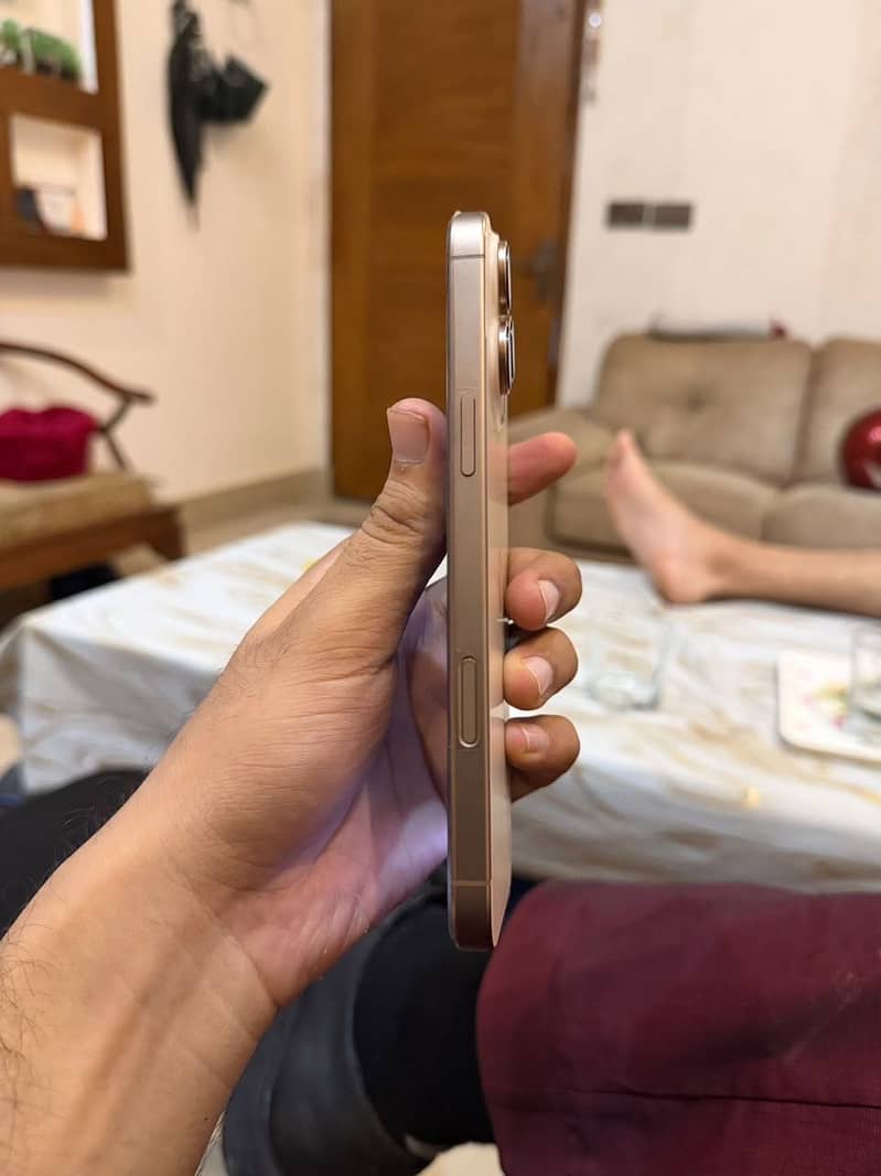 iPhone 16 pro max 2