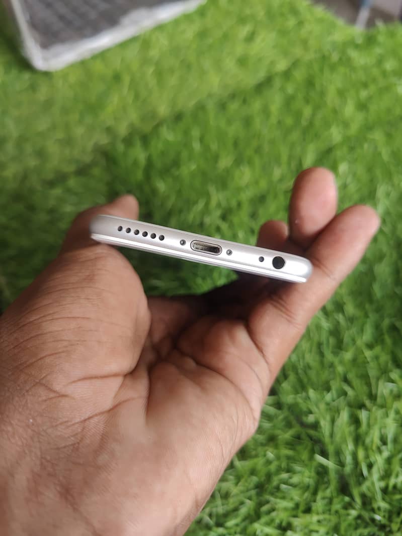 Apple iPhone 6 5