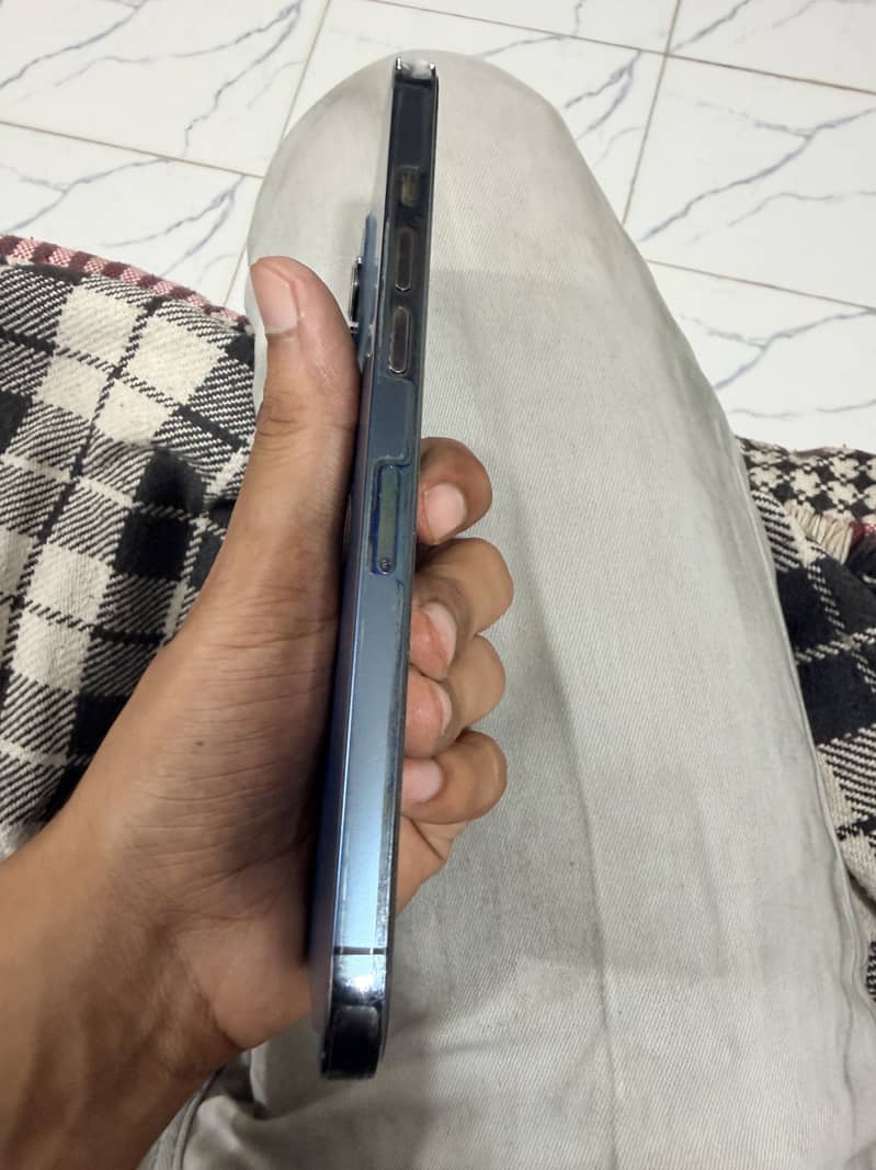 Apple iPhone 12 Pro Max 1