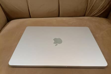 MacBook Air 2025 M4 chip 13.6" [FOR SALE]