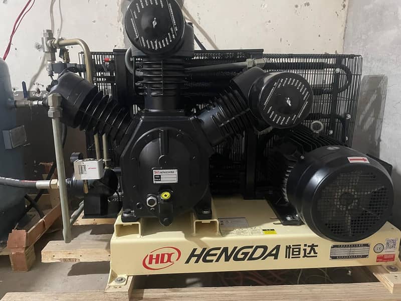Pet Blowing Machine 6