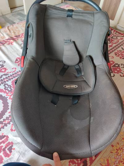 Baby carry cot in good condition