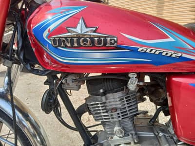 unique 125 Karachi num 2019 model 100 orignal shiny original bike