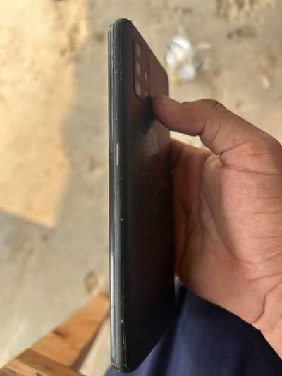 Samsung Mobile A51. . . . . . . . . . 6/128gb hai