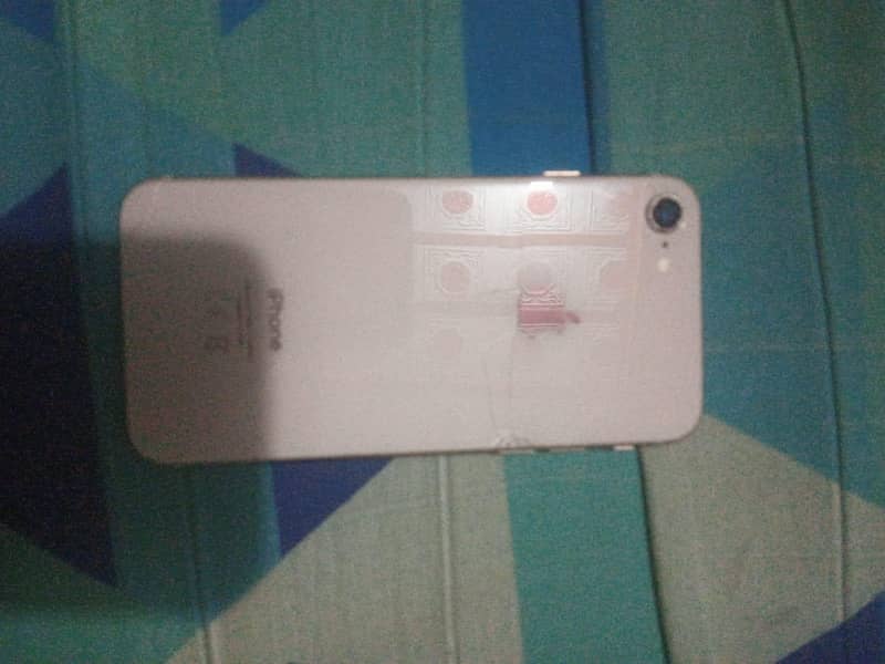 iPhone 8 0