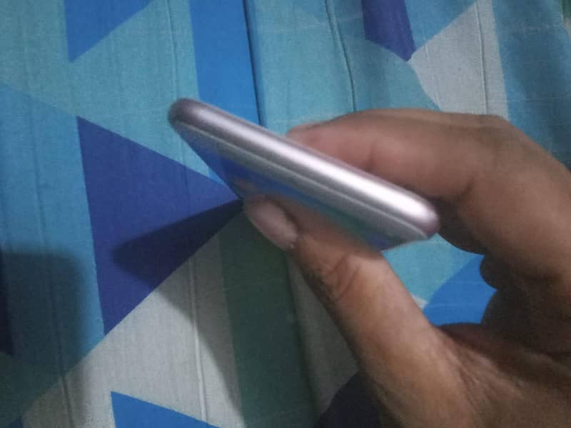iPhone 8 5