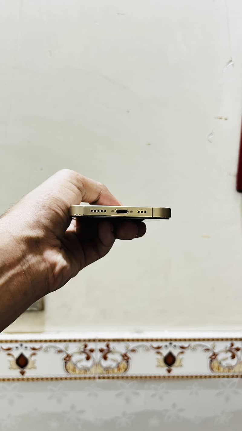 Apple iPhone 12 Pro 3