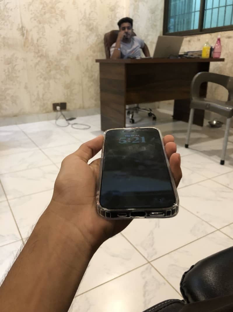 Apple iPhone 15 Pro 1