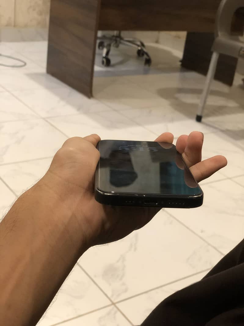 Apple iPhone 15 Pro 2