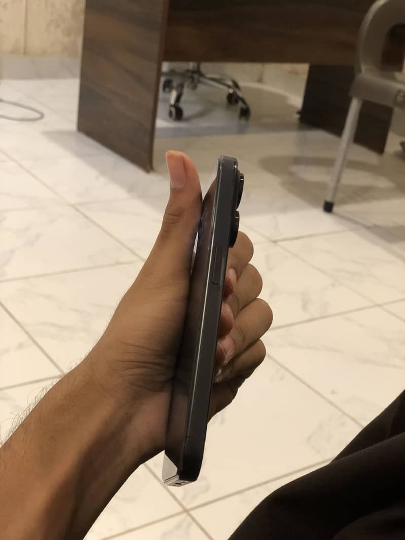 Apple iPhone 15 Pro 7