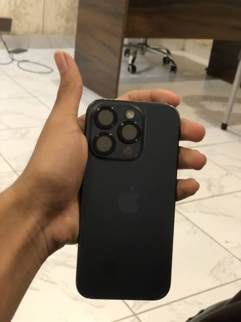 Apple iPhone 15 Pro 8