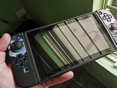 SWITCH V2 With Box & Accessories (Non Jailbreak)