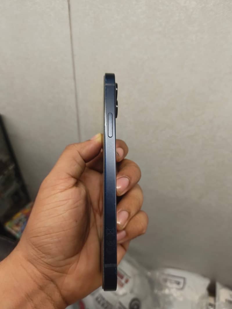 Apple iPhone 12 5