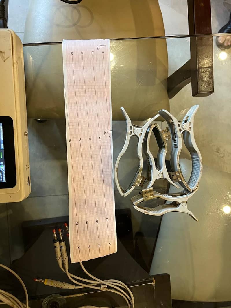 Ecg machine 4
