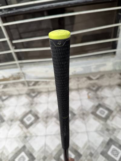 Brand: TaylorMade (The #1 searched golf brand in Pakistan).  Model: R