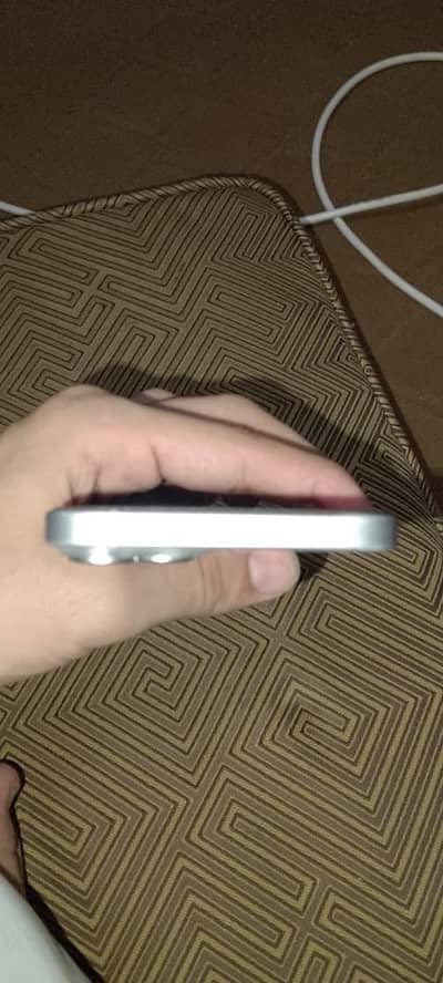 Apple iPhone 15 plus jv