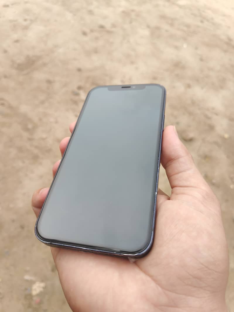 Apple iPhone 12 2