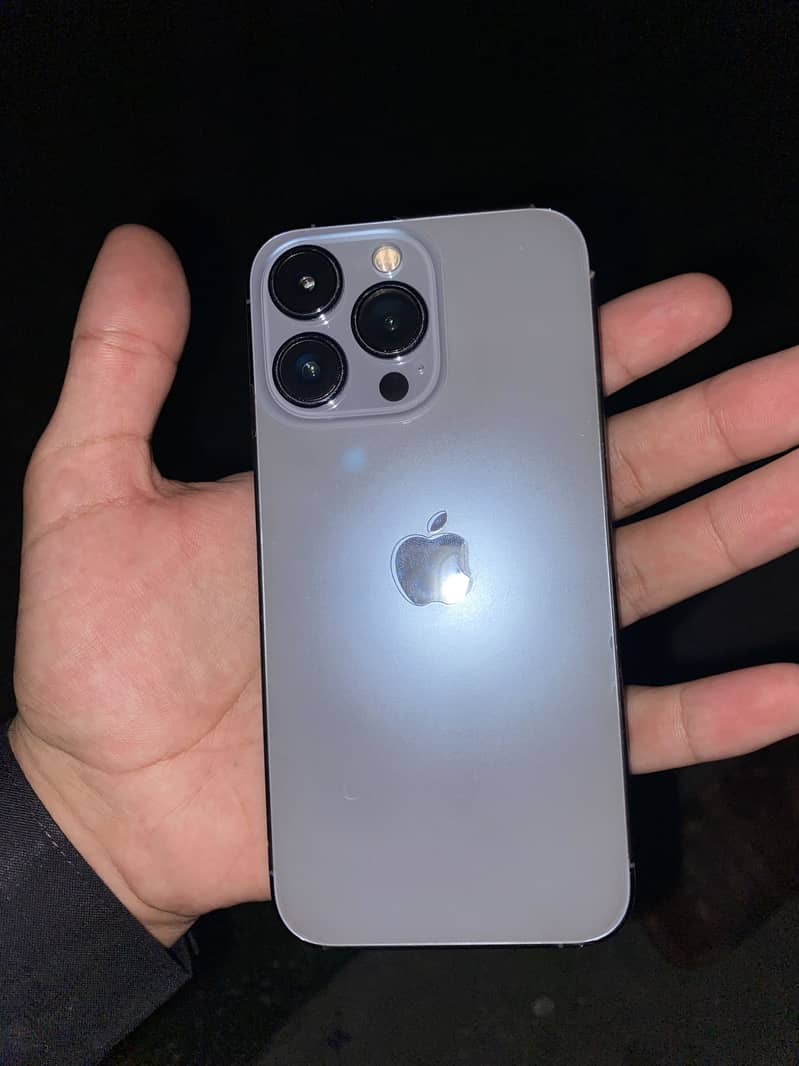 Apple iPhone 13 Pro 0