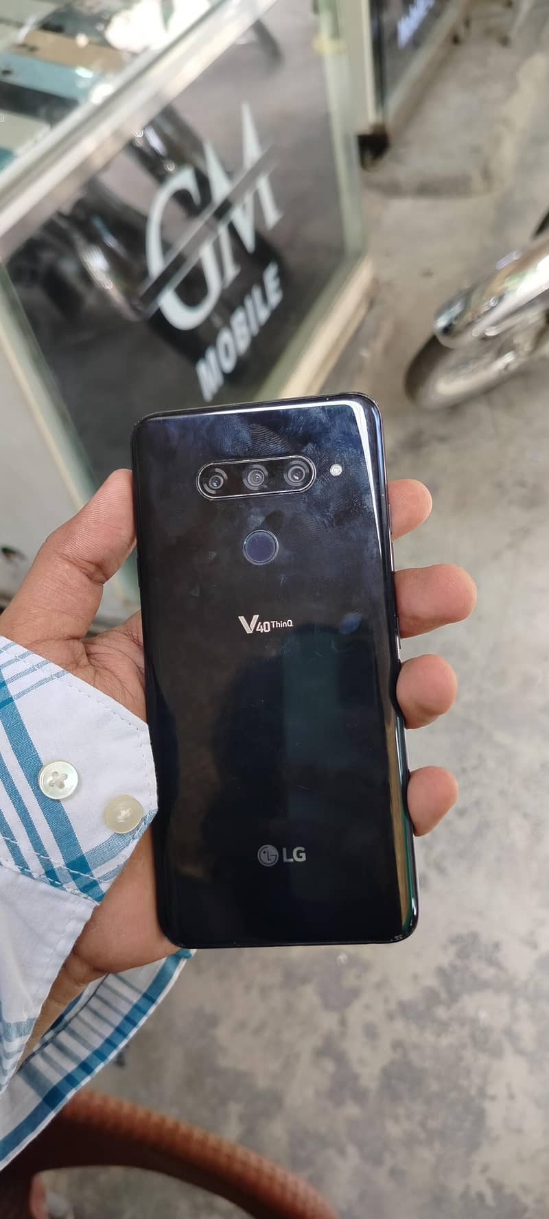 LG V40thinQ 1