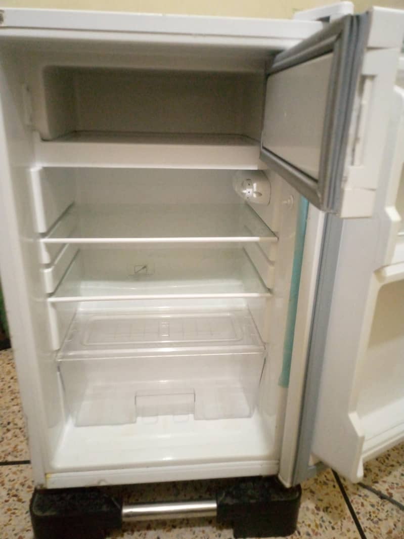 mini  fridge 2