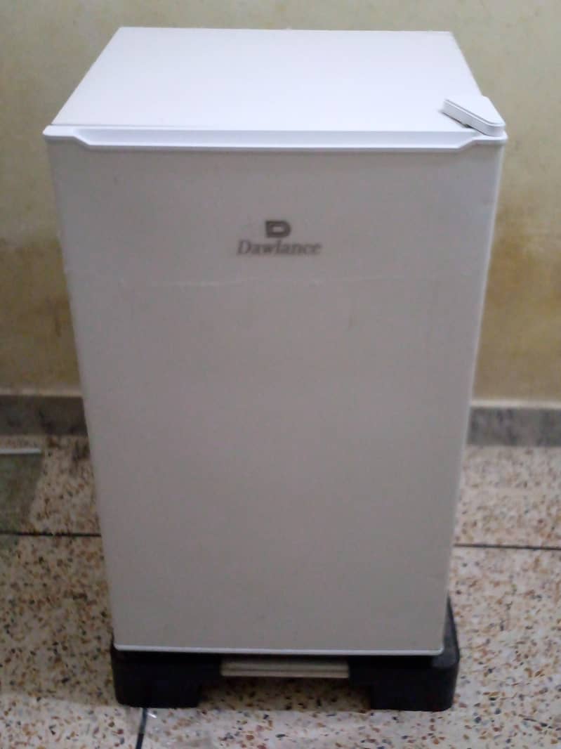 mini  fridge 4
