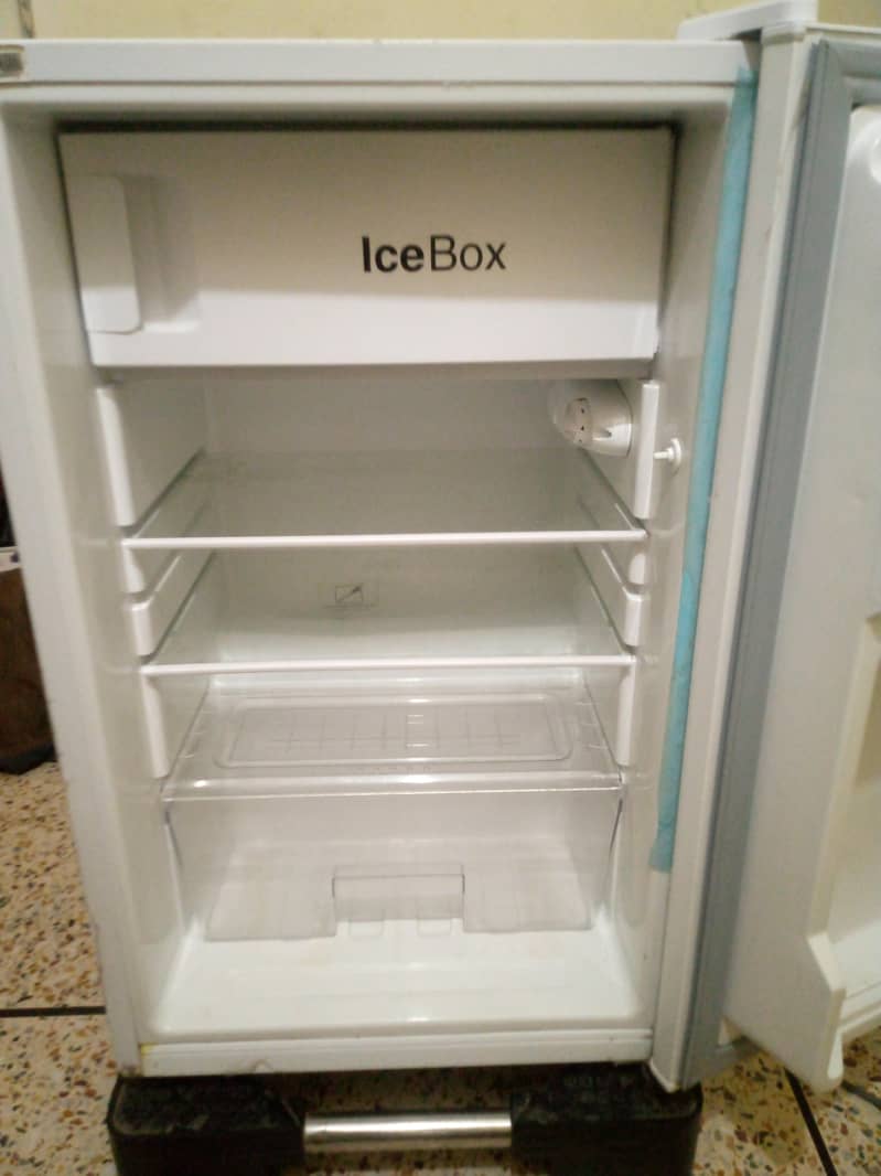 mini  fridge 6